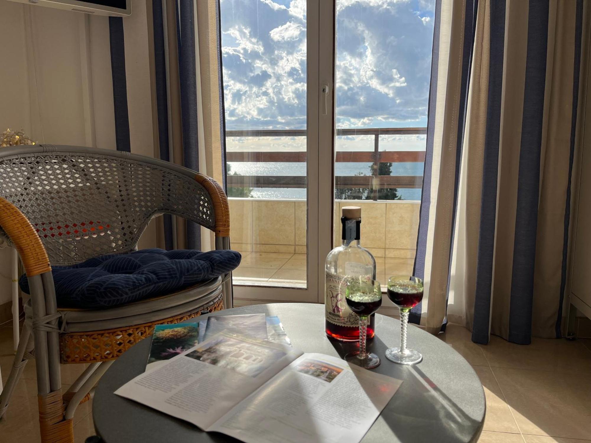 Apartment With A Sea View Pola Esterno foto