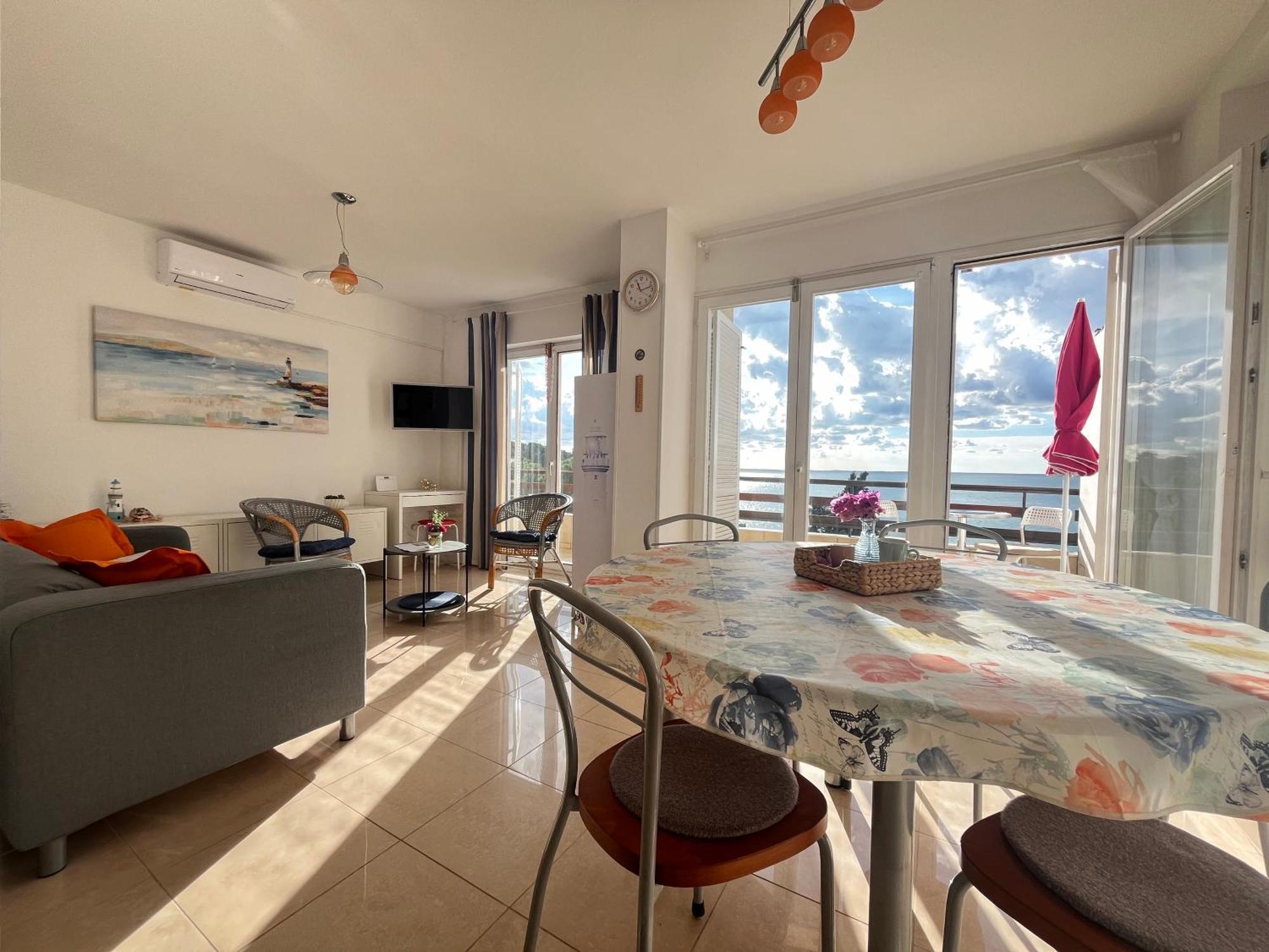 Apartment With A Sea View Pola Esterno foto