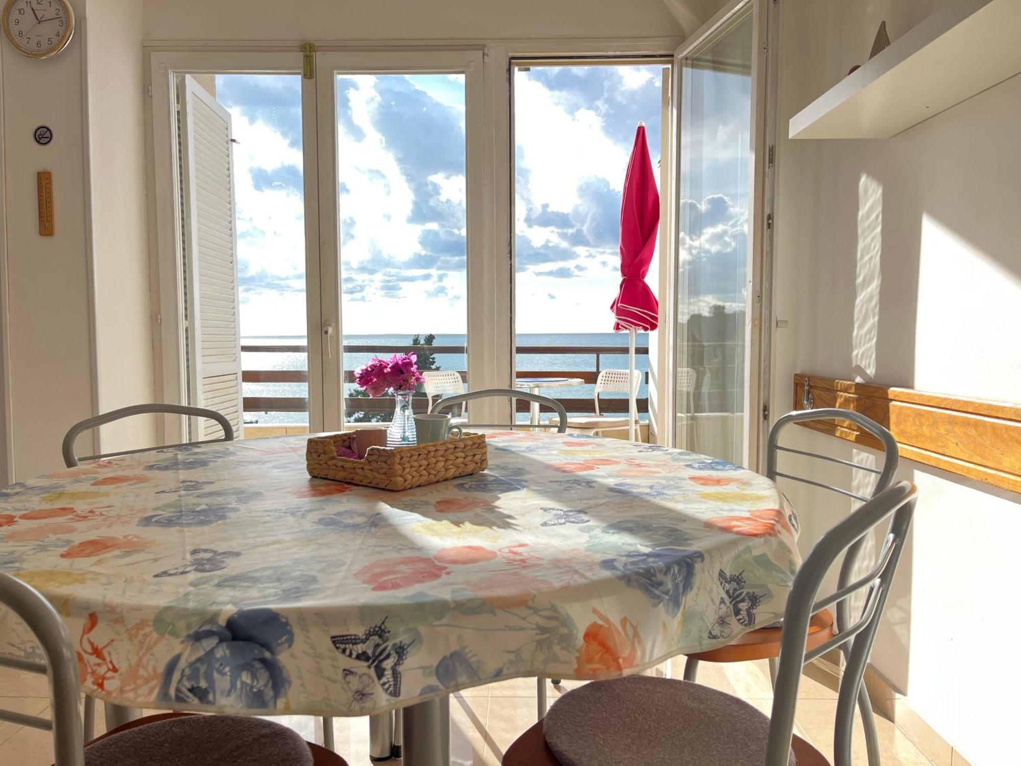 Apartment With A Sea View Pola Esterno foto