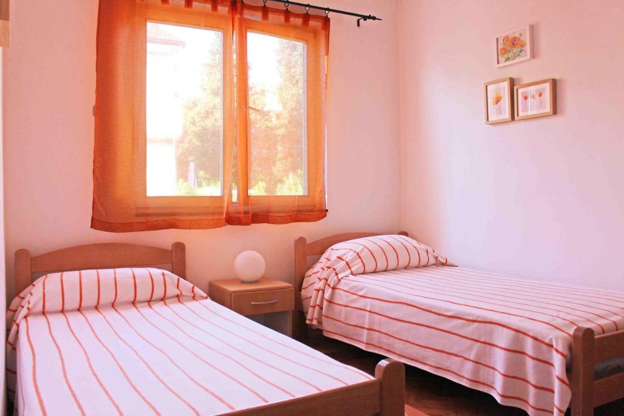 Apartment With A Sea View Pola Esterno foto